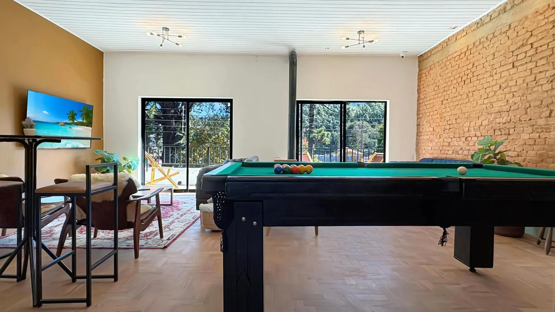 Apartment 1 Suite 2 Bdrm Comercial Center Wi-Fi Balcony Campos do Jordao Brazil