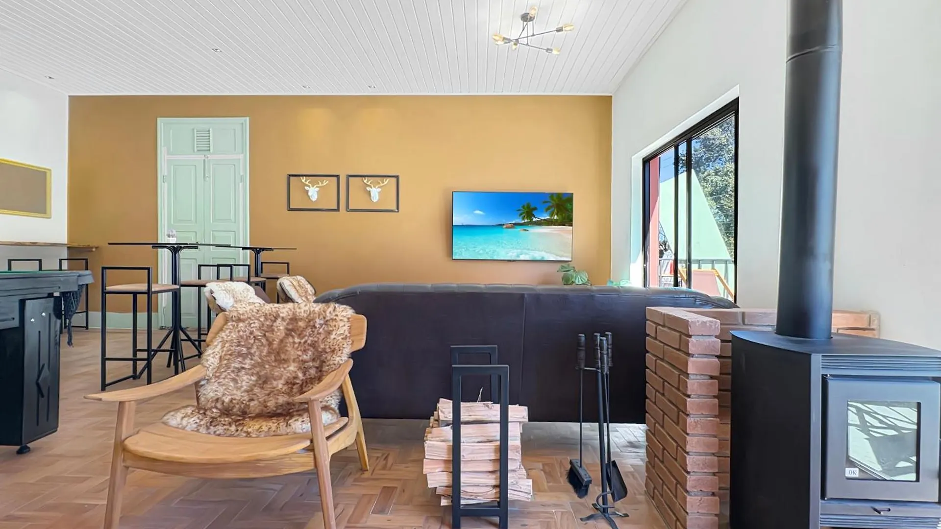 Apartment 1 Suite 2 Bdrm Comercial Center Wi-Fi Balcony Campos do Jordao Brazil