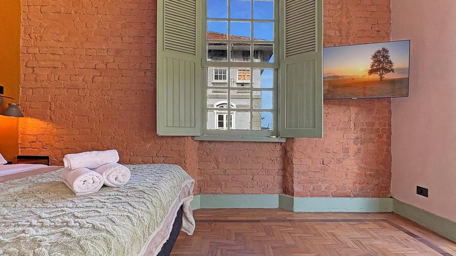 1 Suite 2 Bdrm Comercial Center Wi-Fi Balcony Campos do Jordao 0*,